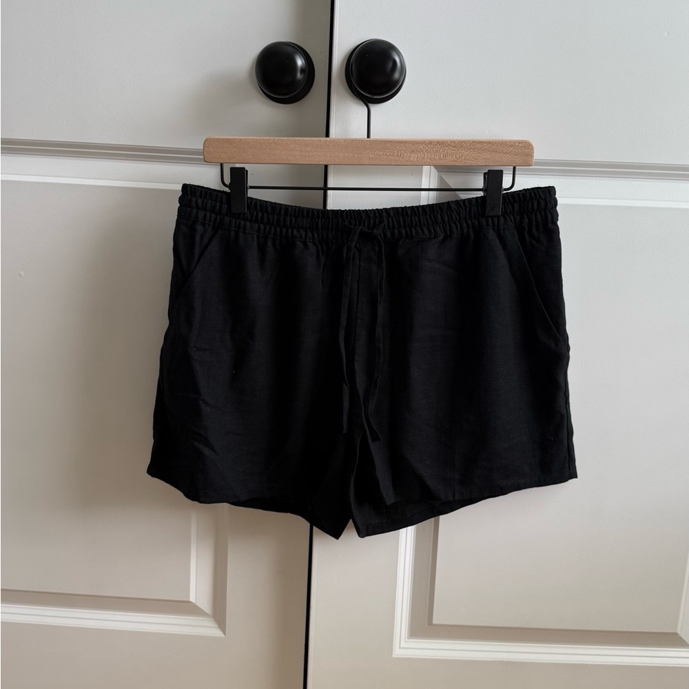 H&M Black Women's Shorts